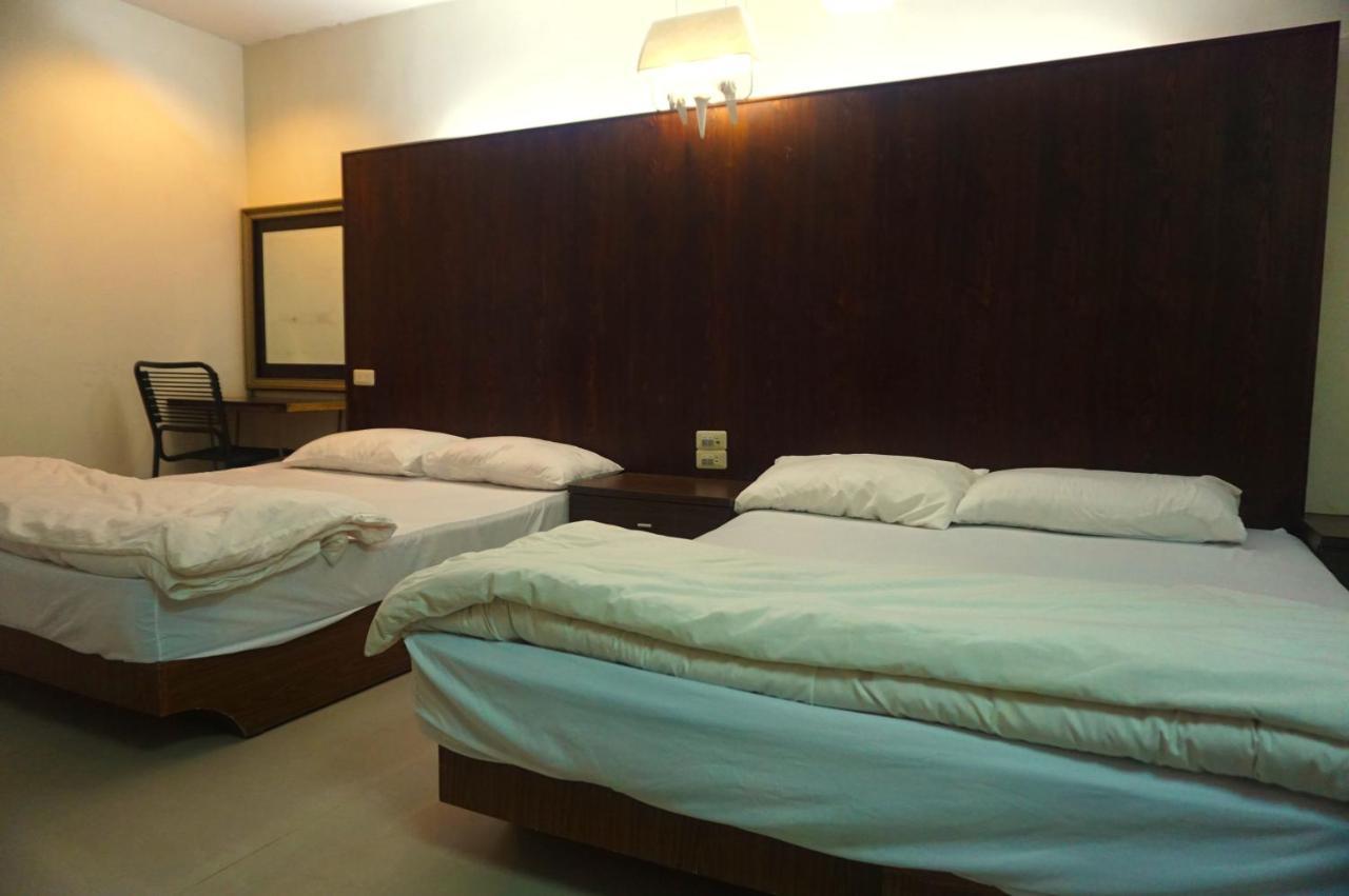 Hua Bin Hotel Yilan Kültér fotó