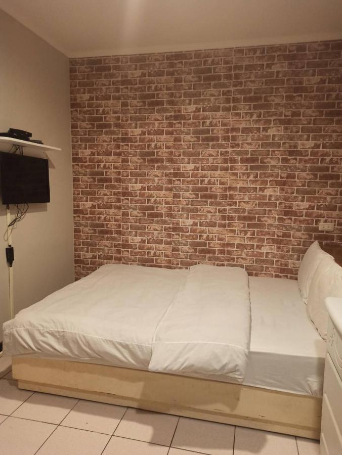 Hua Bin Hotel Yilan Kültér fotó