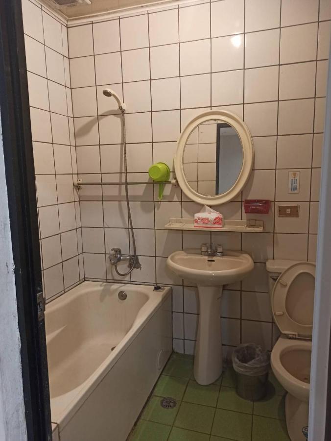 Hua Bin Hotel Yilan Kültér fotó