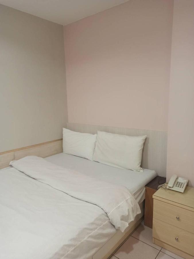 Hua Bin Hotel Yilan Kültér fotó